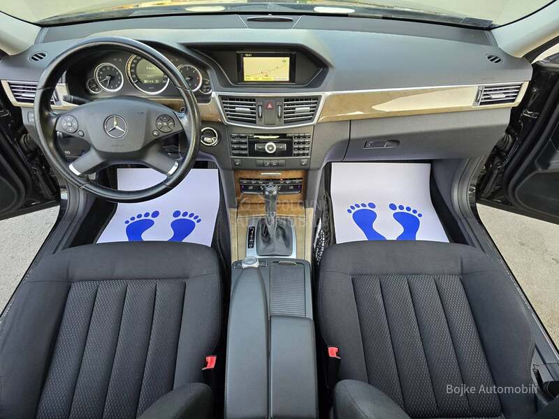 Mercedes Benz E 220 ELEGANCE