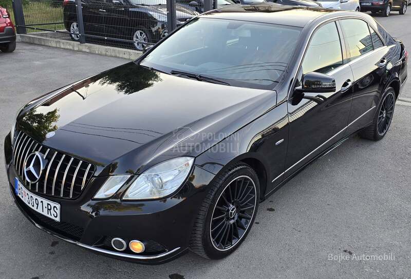 Mercedes Benz E 220 ELEGANCE