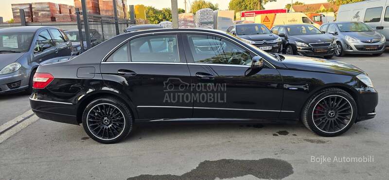 Mercedes Benz E 220 ELEGANCE