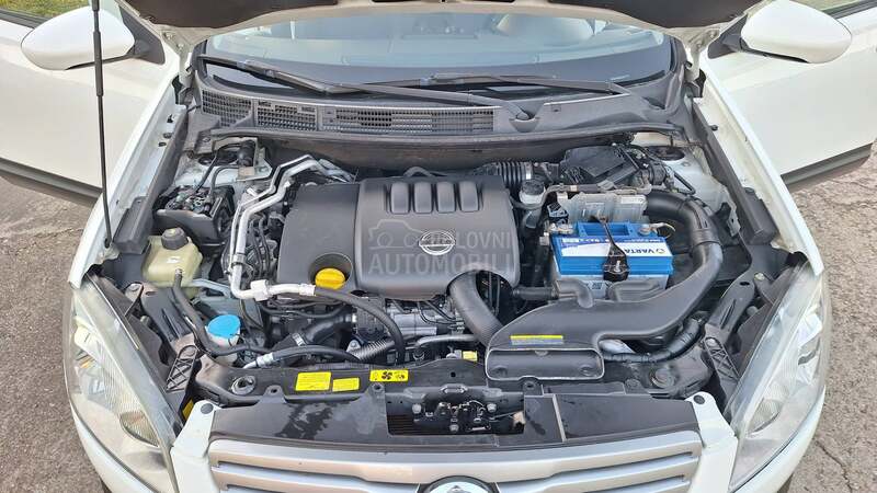 Nissan Qashqai + 2 