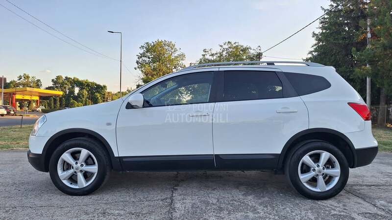 Nissan Qashqai + 2 