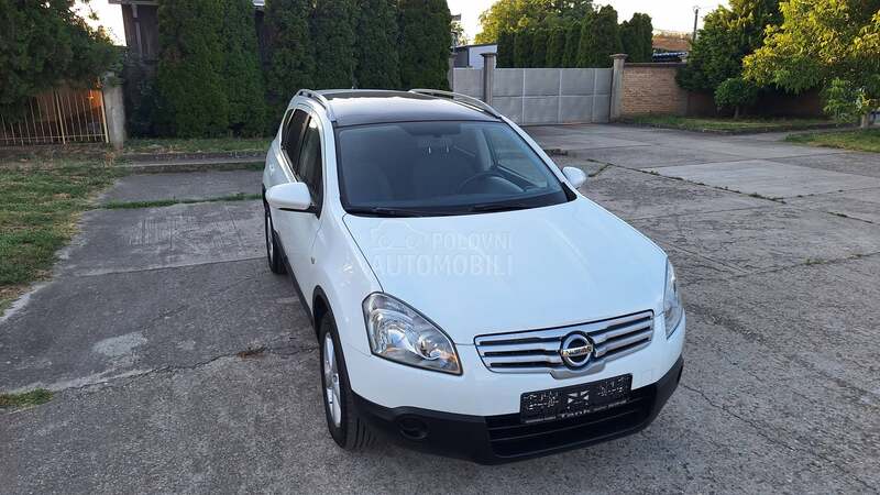 Nissan Qashqai + 2 