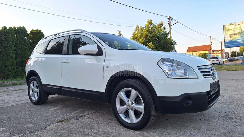 Nissan Qashqai + 2 