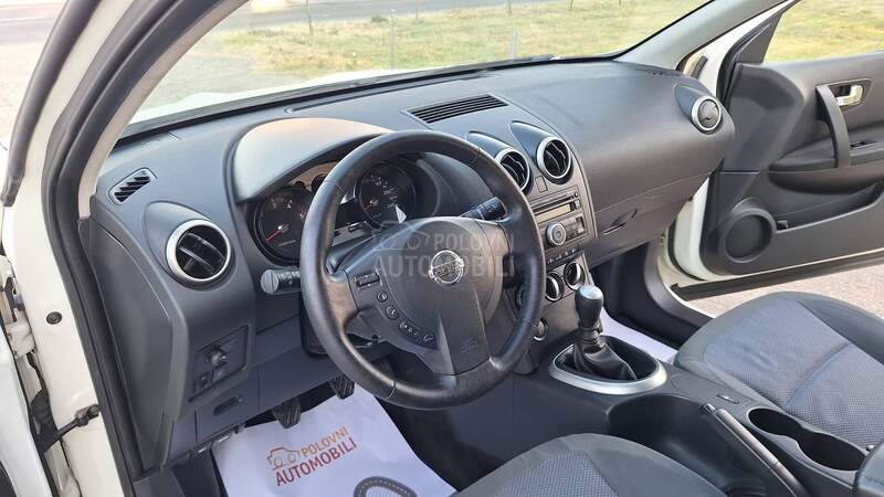 Nissan Qashqai + 2 