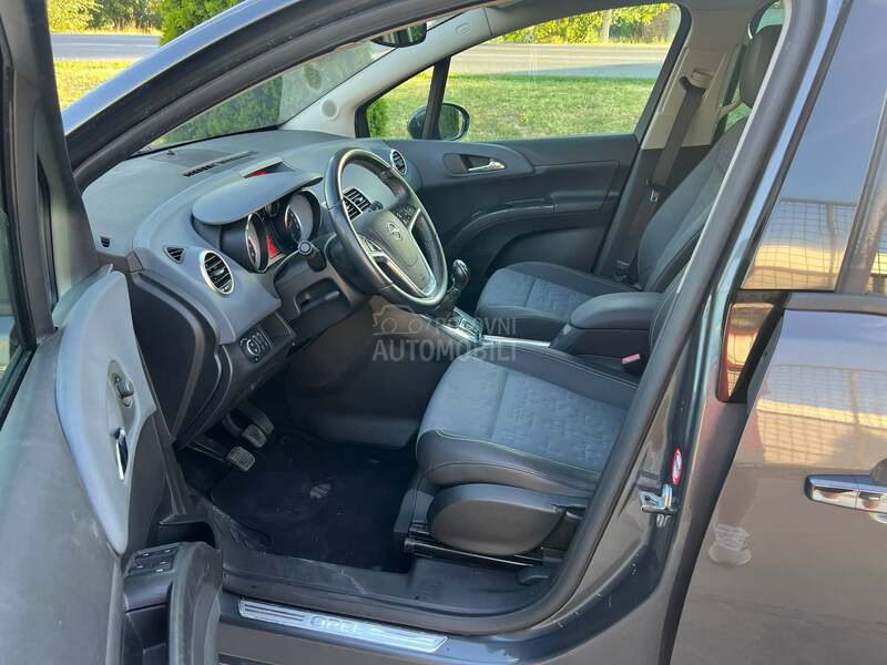 Opel Meriva / N O V A /