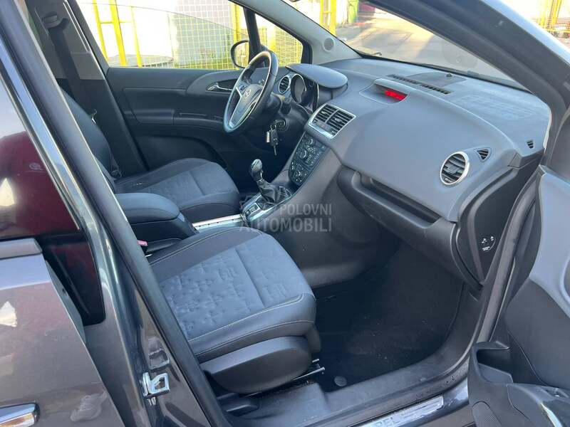 Opel Meriva / N O V A /