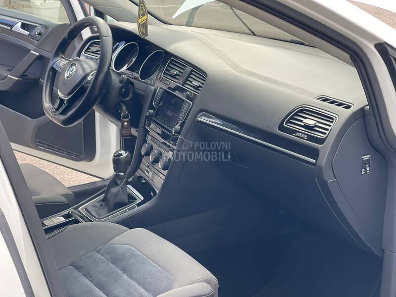 Volkswagen Golf 7 HIGHLINE