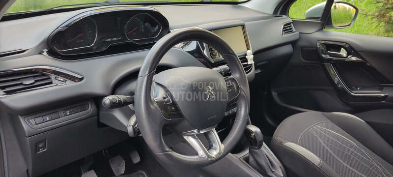 Peugeot 208 1.2 VTI