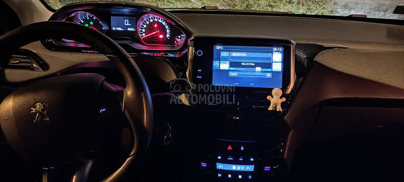 Peugeot 208 1.2 VTI