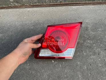 Desna Stop Lampa Unutrasnja za Chevrolet Cruze od 2011. do 2015. god.