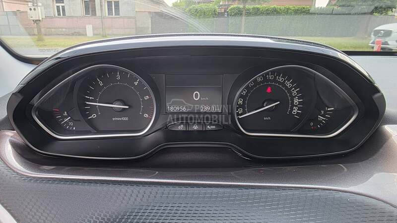 Peugeot 2008 1.6 hdi Allure