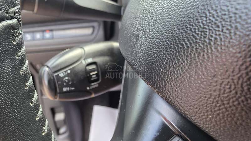 Peugeot 2008 1.6 hdi Allure