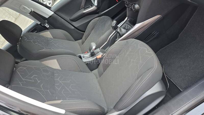 Peugeot 2008 1.6 hdi Allure
