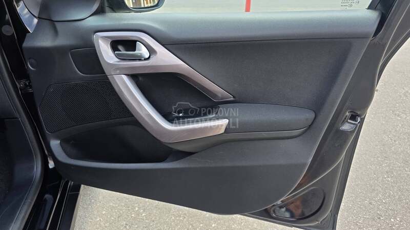 Peugeot 2008 1.6 hdi Allure