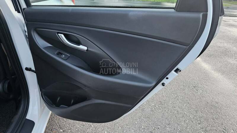 Hyundai i30 1.6 CRDI new mod