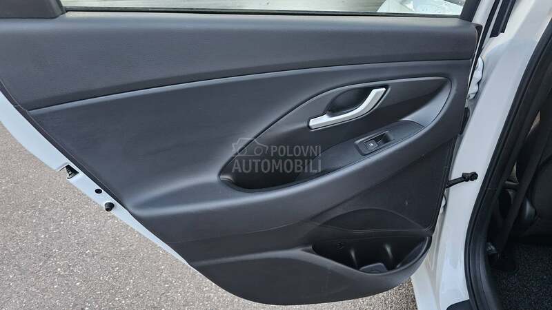 Hyundai i30 1.6 CRDI new mod