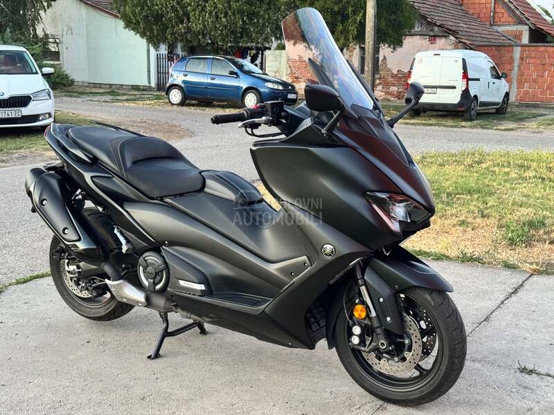 Yamaha T-Max 560