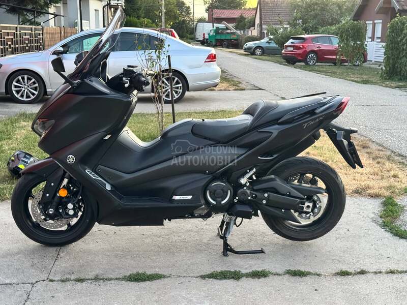 Yamaha T-Max 560