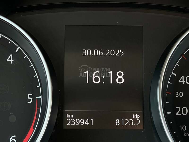 Volkswagen Golf 7 1.6 TDI Bluemotion