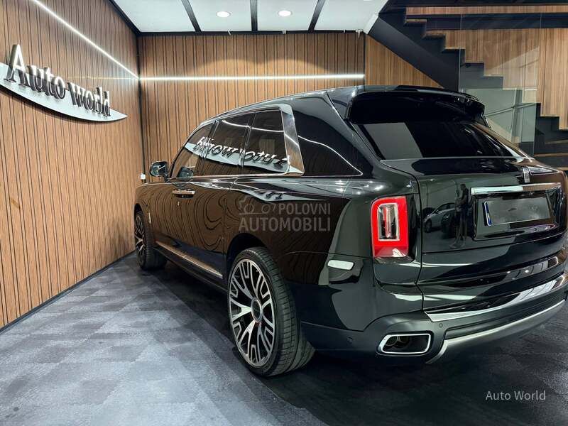 Rolls Royce Cullinan 