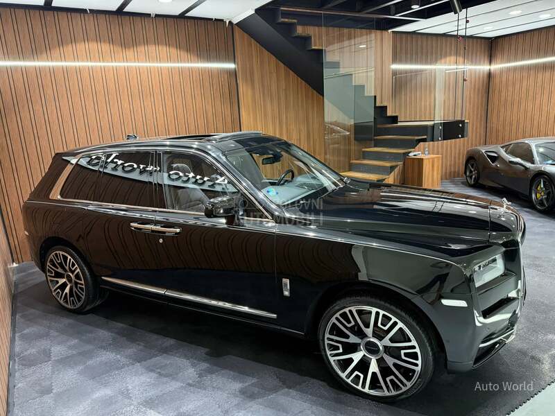 Rolls Royce Cullinan 