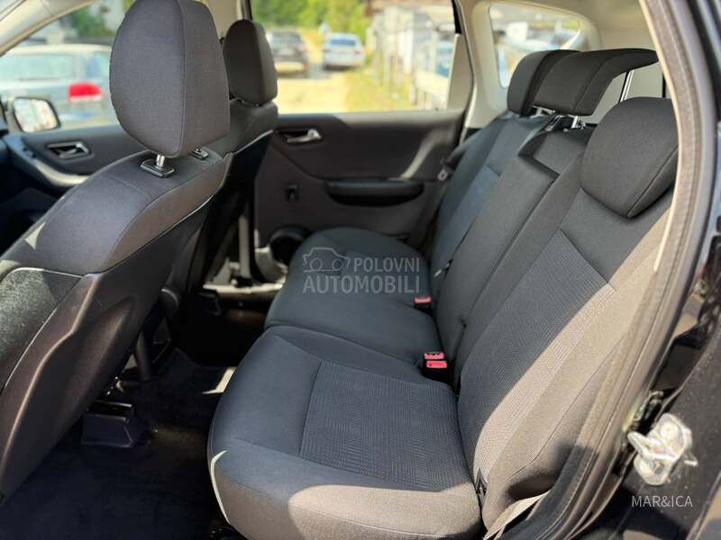 Mercedes Benz A 160 1.5B 0VAKAV-NEMA
