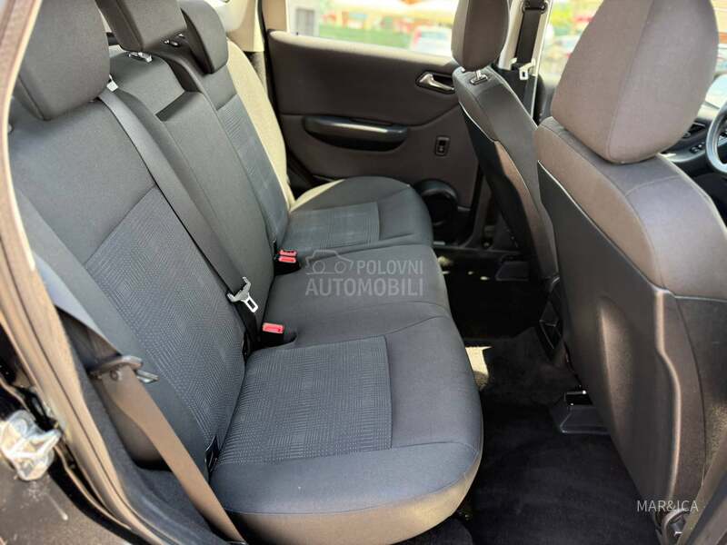 Mercedes Benz A 160 1.5B 0VAKAV-NEMA