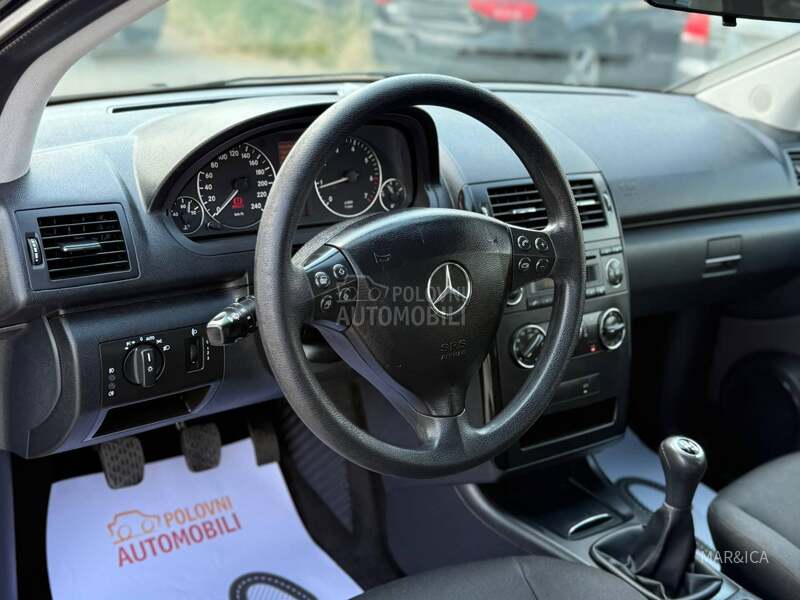 Mercedes Benz A 160 1.5B 0VAKAV-NEMA