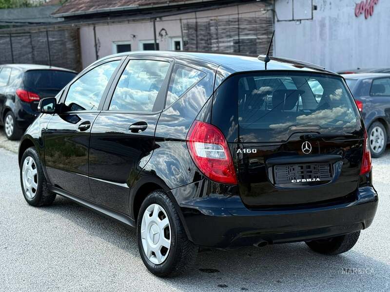 Mercedes Benz A 160 1.5B 0VAKAV-NEMA