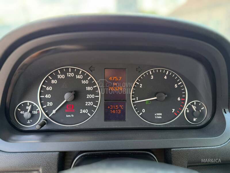 Mercedes Benz A 160 1.5B 0VAKAV-NEMA
