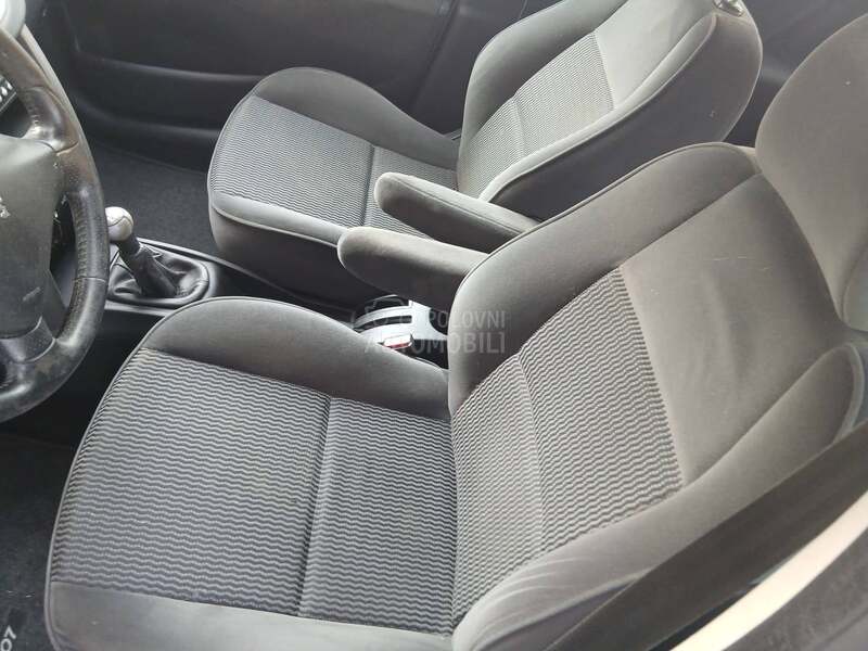 Peugeot 207 1.4i  8w