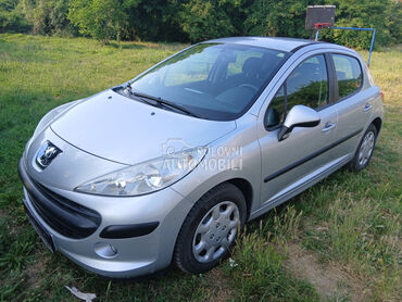Peugeot 207 1.4i  8w
