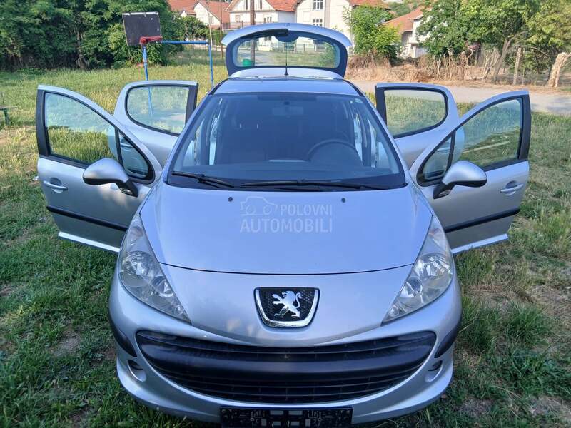 Peugeot 207 1.4i  8w