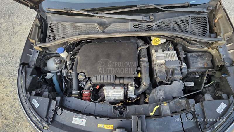 Citroen C4 Cactus 1.2 B.E.N.Z NOV