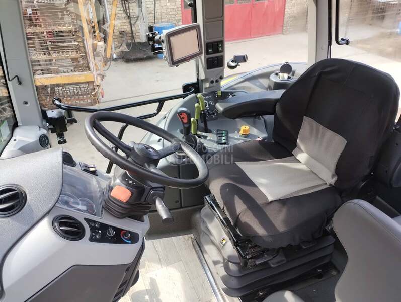 Claas ARION 630 C