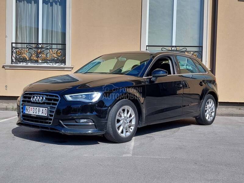 Audi A3 1.6 AMBIJENTE