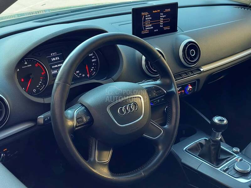Audi A3 1.6 AMBIJENTE