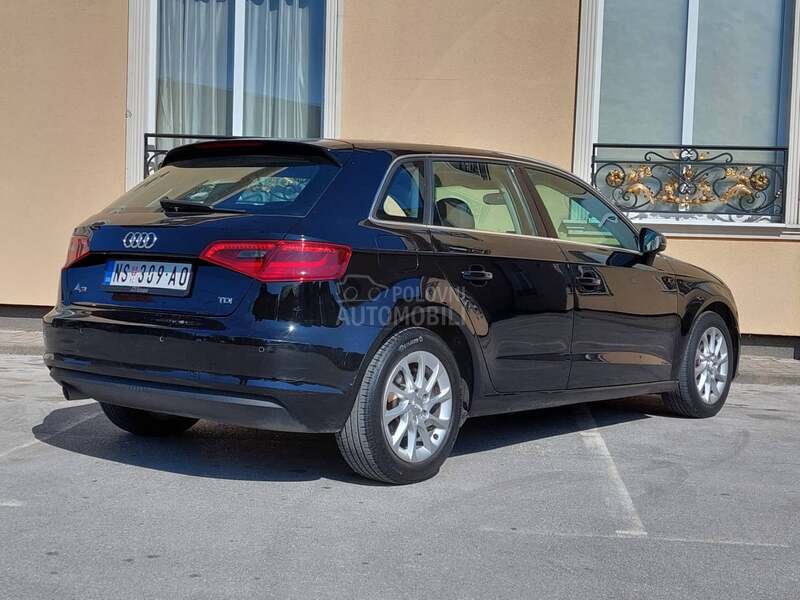Audi A3 1.6 AMBIJENTE