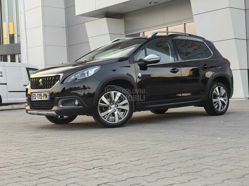 Peugeot 2008 1.2 CROSSWAY PANO