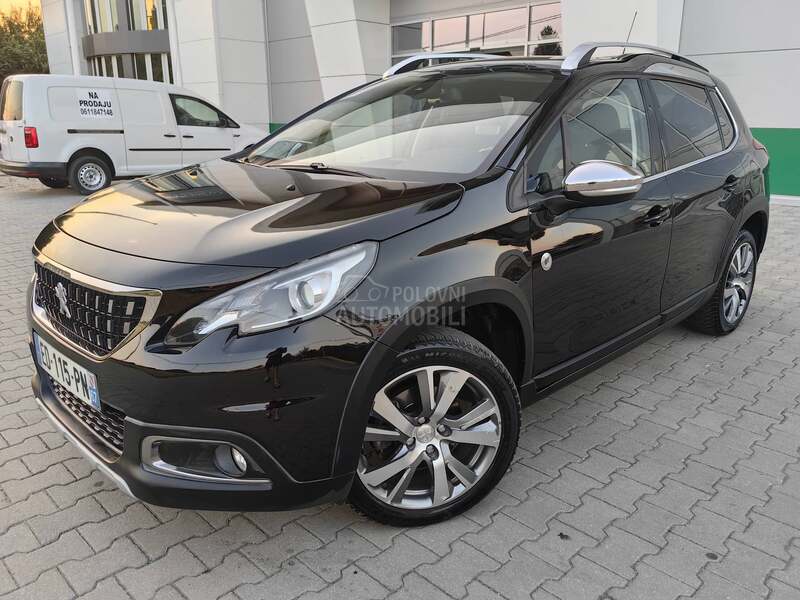 Peugeot 2008 1.2 CROSSWAY PANO
