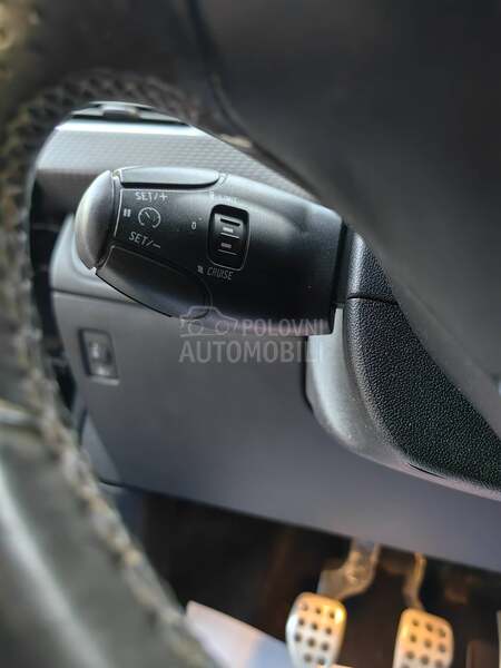 Peugeot 2008 1.2 CROSSWAY PANO