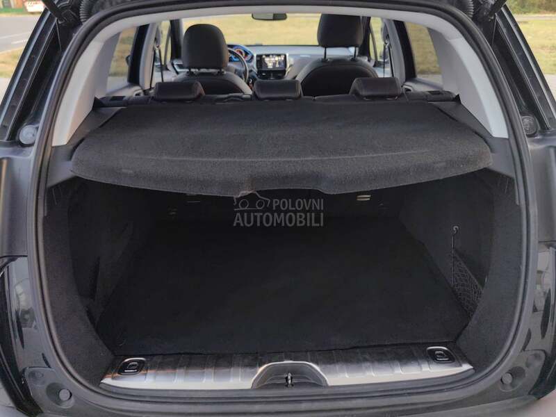 Peugeot 2008 1.2 CROSSWAY PANO