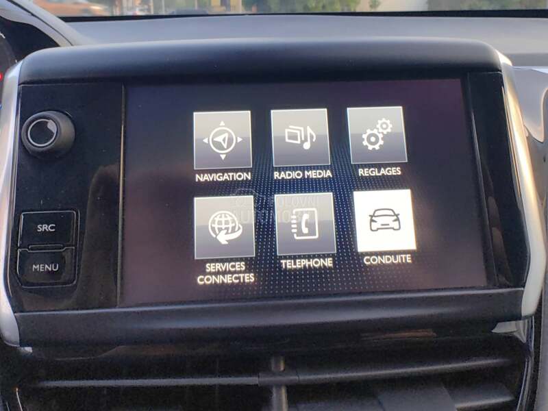 Peugeot 2008 1.2 CROSSWAY PANO