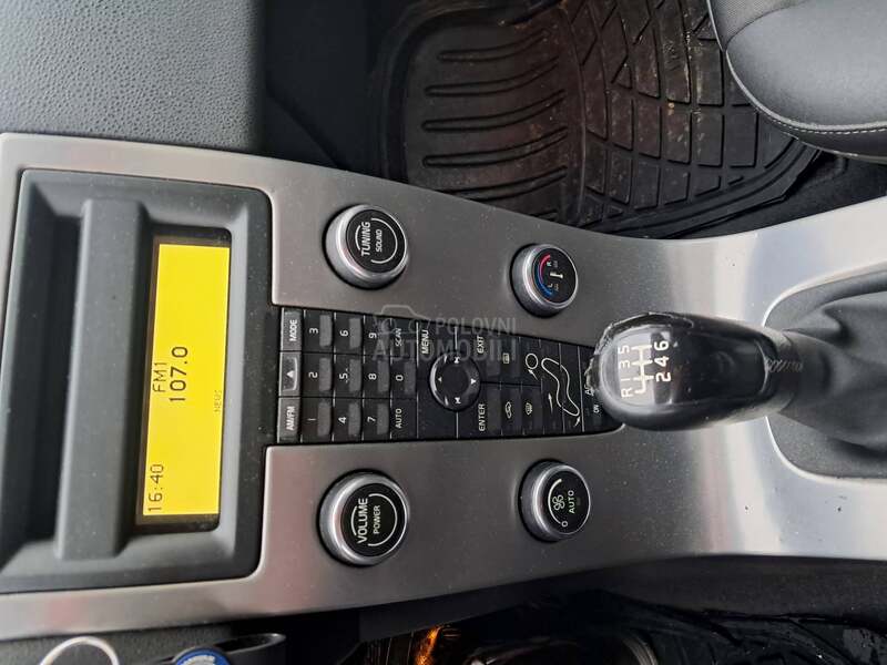 Volvo V50 