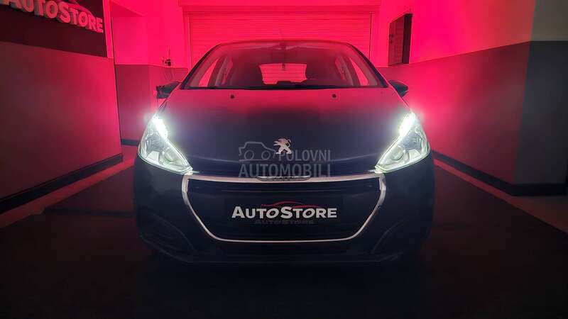 Peugeot 208 1.2 i