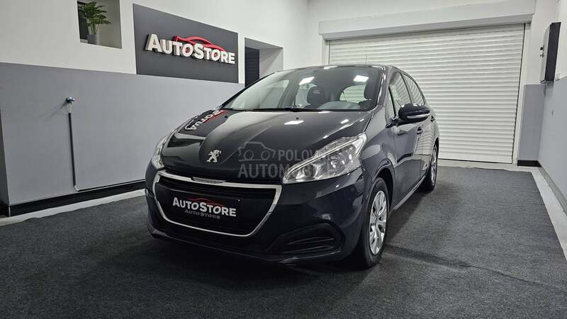 Peugeot 208 1.2 i