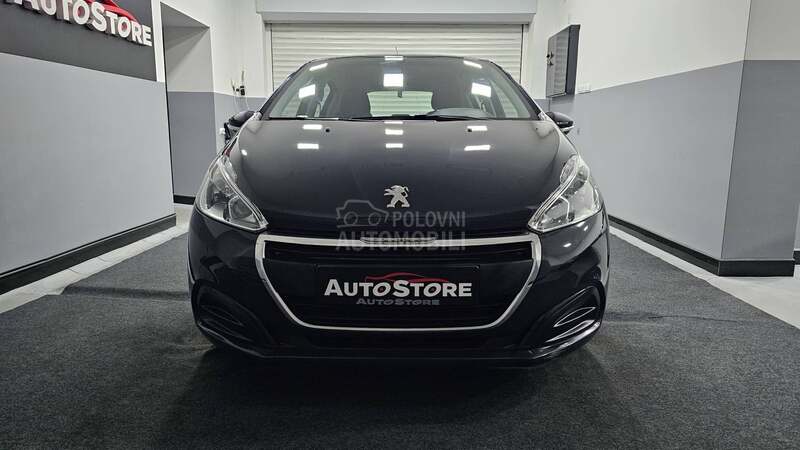 Peugeot 208 1.2 i