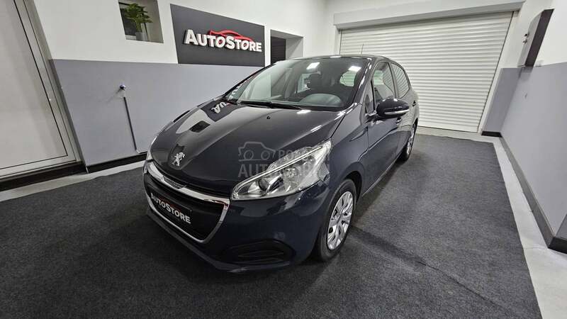 Peugeot 208 1.2 i