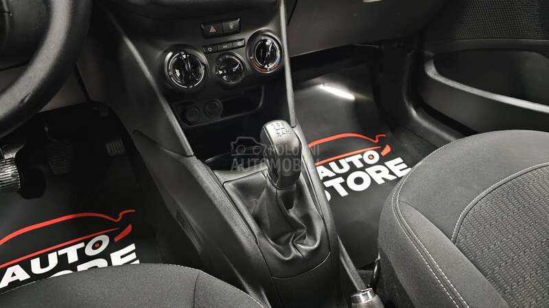 Peugeot 208 1.2 i