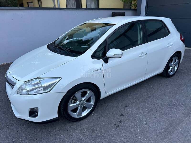 Toyota Auris 1.8 Hibrid